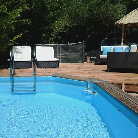 Le Des Garrigues Holiday home *